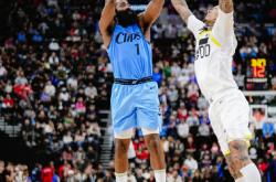 开云体育链接-霍乐迪双双大战，小牛队终结连败的简单介绍