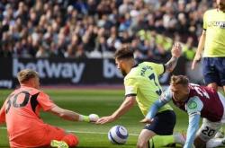 开云体育网页版登录入口-包含沙尔克客场遭遇失利，欧冠梦想岌岌可危的词条