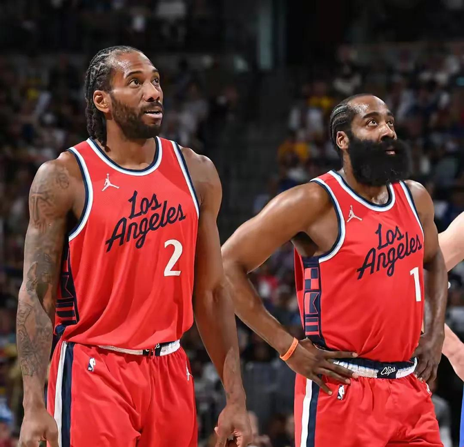 美国华盛顿球迷赴意大利支持球队,场面壮观的简单介绍 美国华盛顿球迷赴意大利支持球队,场面壮观的简单介绍