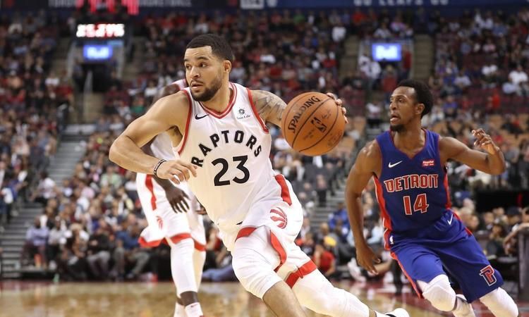 猛龙击败黄蜂稳居榜首 猛龙击败黄蜂稳居榜首