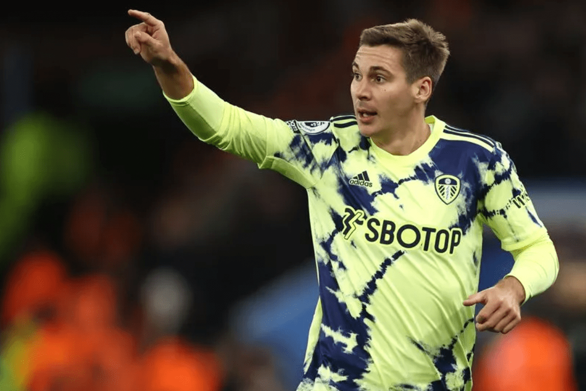 利兹联后卫因轻伤缺席一场比赛，待定复出时间的简单介绍